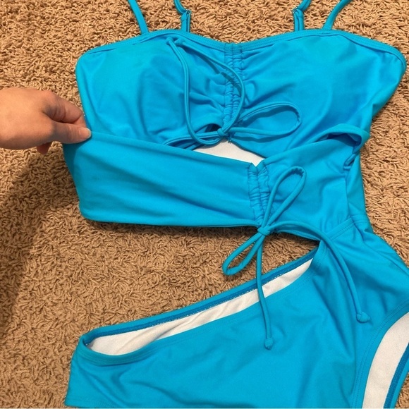 Swim Suit Blue One Piece with Cutouts Women’s Large Turquoise Bathing Suit - Picture 4 of 8